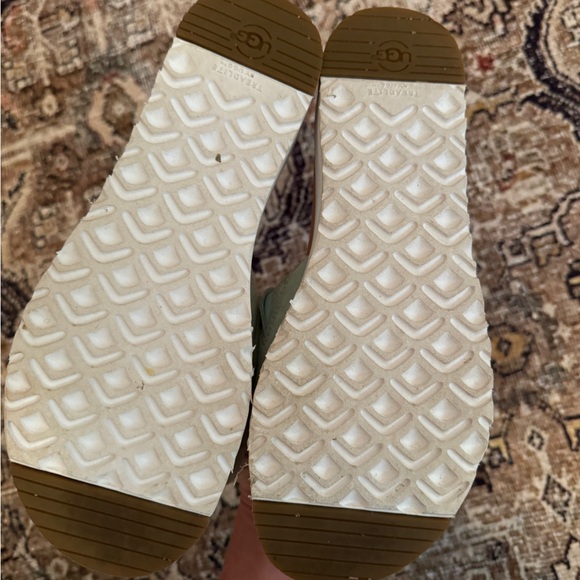 UGG bow tie wedge sandals gently worn - Picture 3 of 4